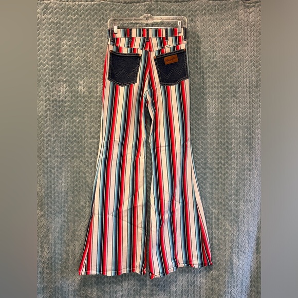 Wrangler Wanderer Jeans - Picture 3 of 4